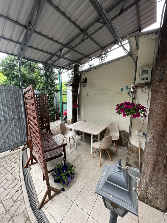 Уютный домик в Никитском саду