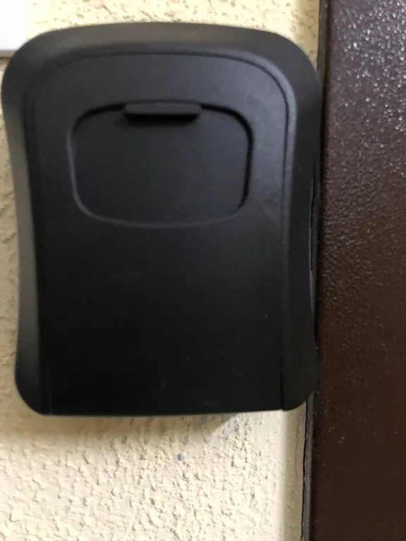 Студия с парящей кроватью