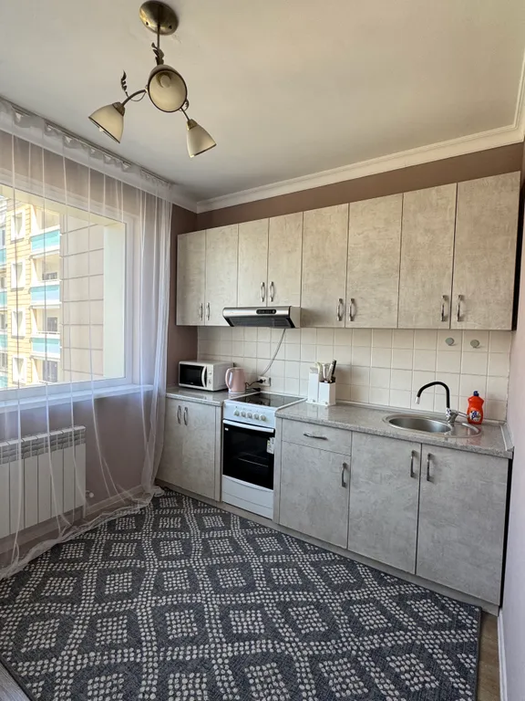 Квартира Светлая квартира с балконом — Алматы