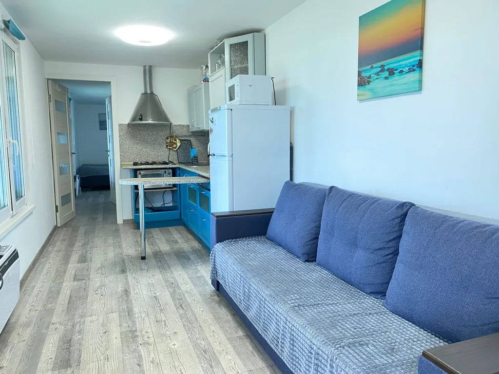 Домик у реки на первой линии