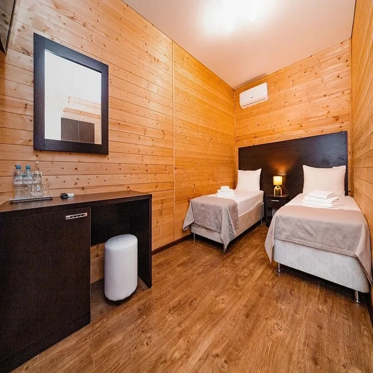 Семейный двухкомнатный четырехместный номер (эко-корпус) с питанием