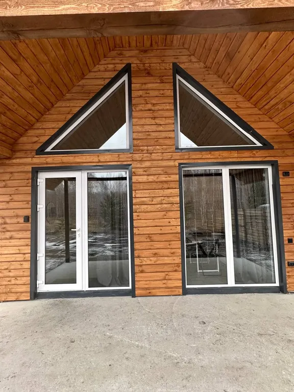 Уютный дом с купелью и бассейном  ( "Барн малый ")