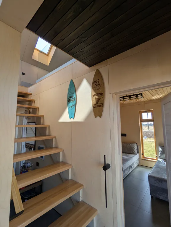 Дом с баней и горячей купелью на озере