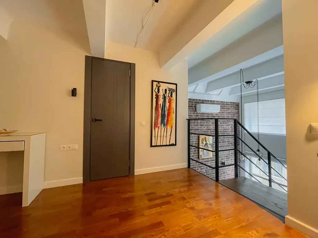 Апартаменты Лофт Парк Мира 2-уровневый