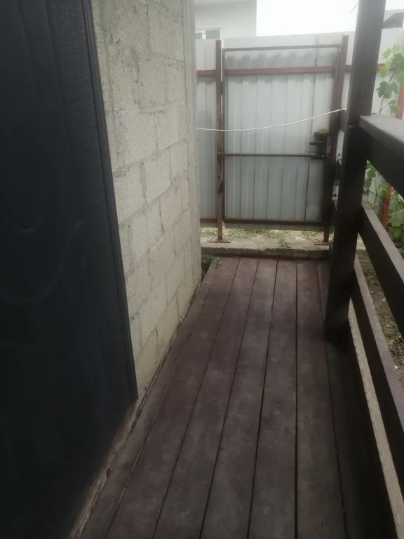 Коттедж Гостевой домик — Красный