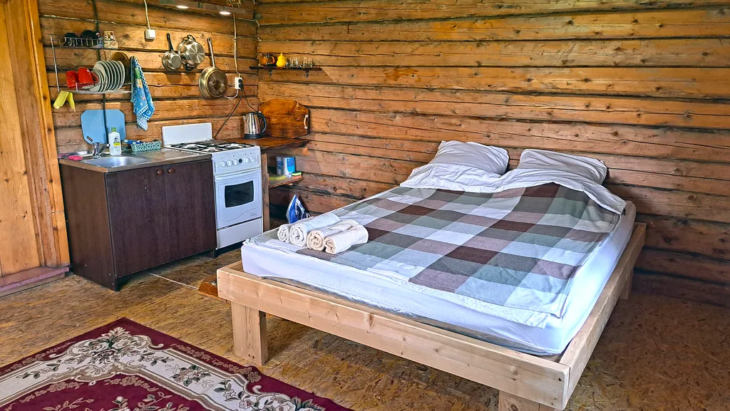 Уединенный дом с мансардой