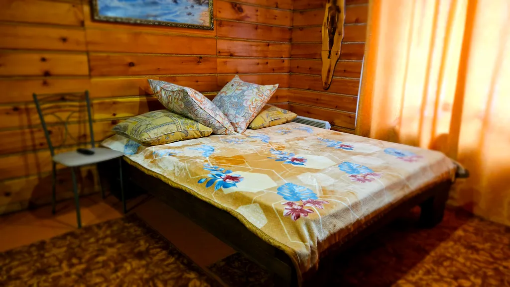 Уютный семейный номер на берегу села