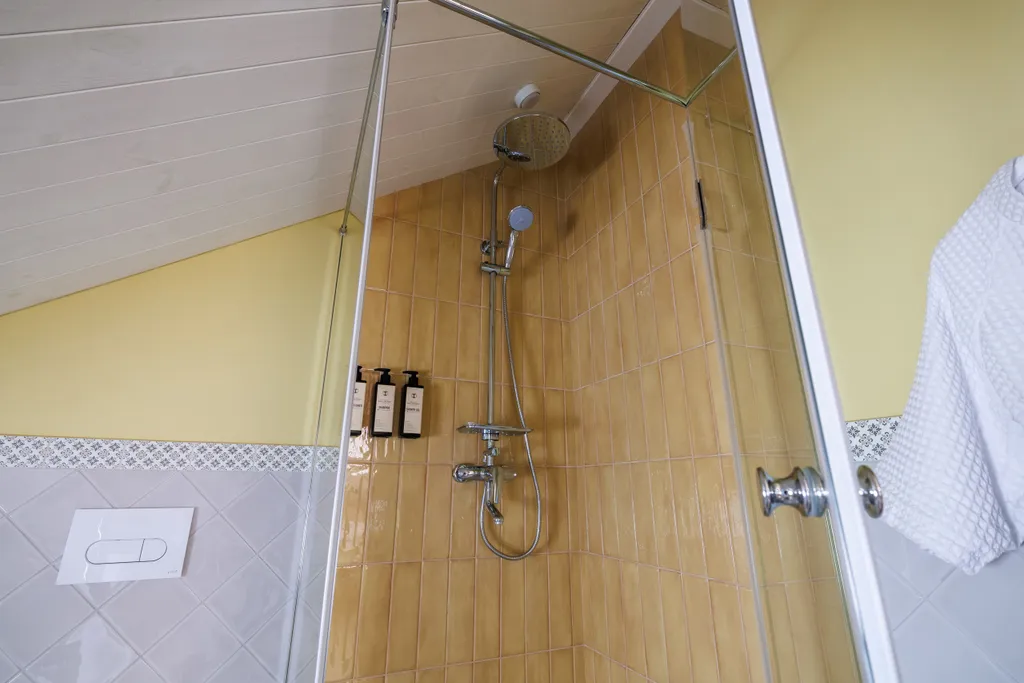 Стандарт мансардный dbl  «Вальс цветов»