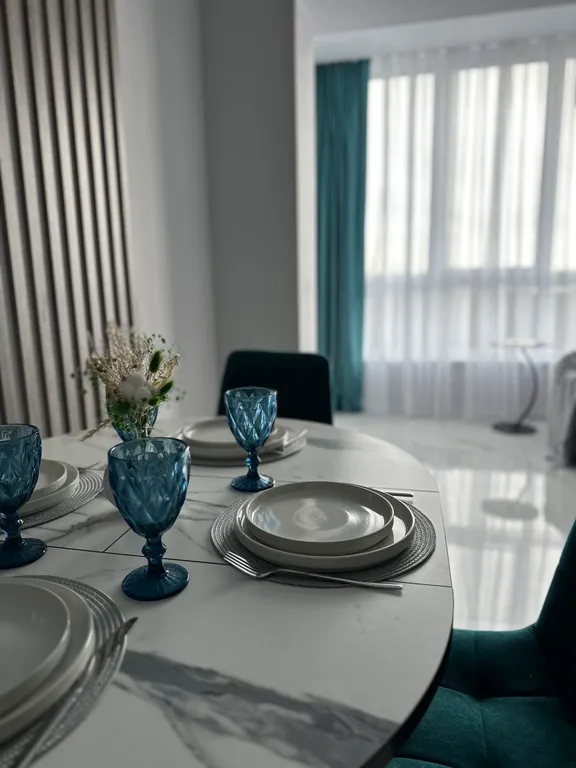 Комфортные апартаменты с видом на Дубовую рощу