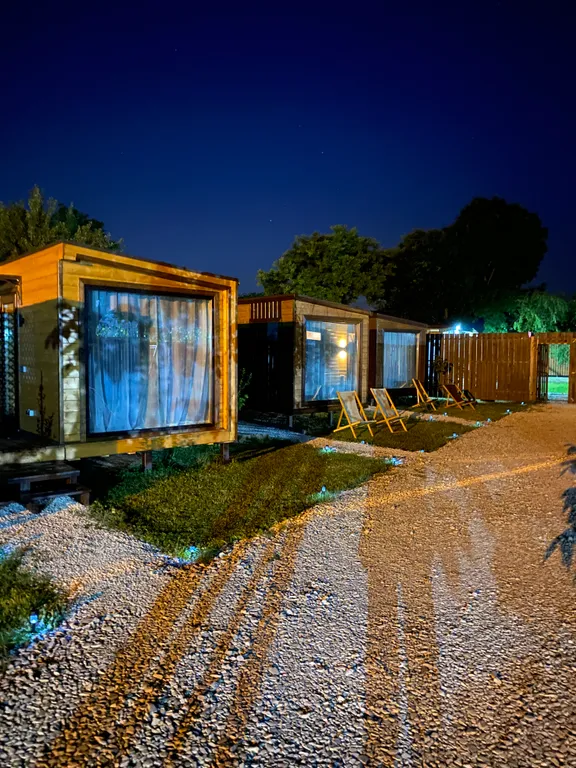 Глэмпинг Берег Леса рядом с лесом у реки Пшада вблизи Чёрного моря