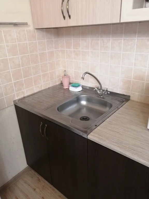 Уютная квартира около ЖД и Филармонии