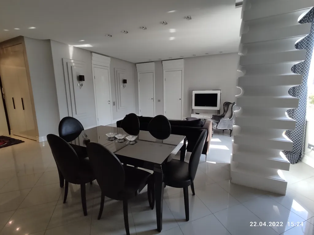 Апартаменты люкс в 100 м от Королевских ворот