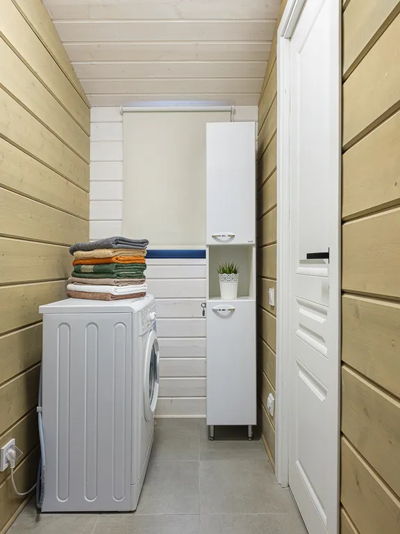 Уютный семейный дом с камином