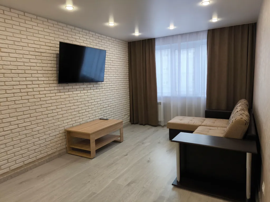 Квартира 2-комнатная Квартира — Кировск