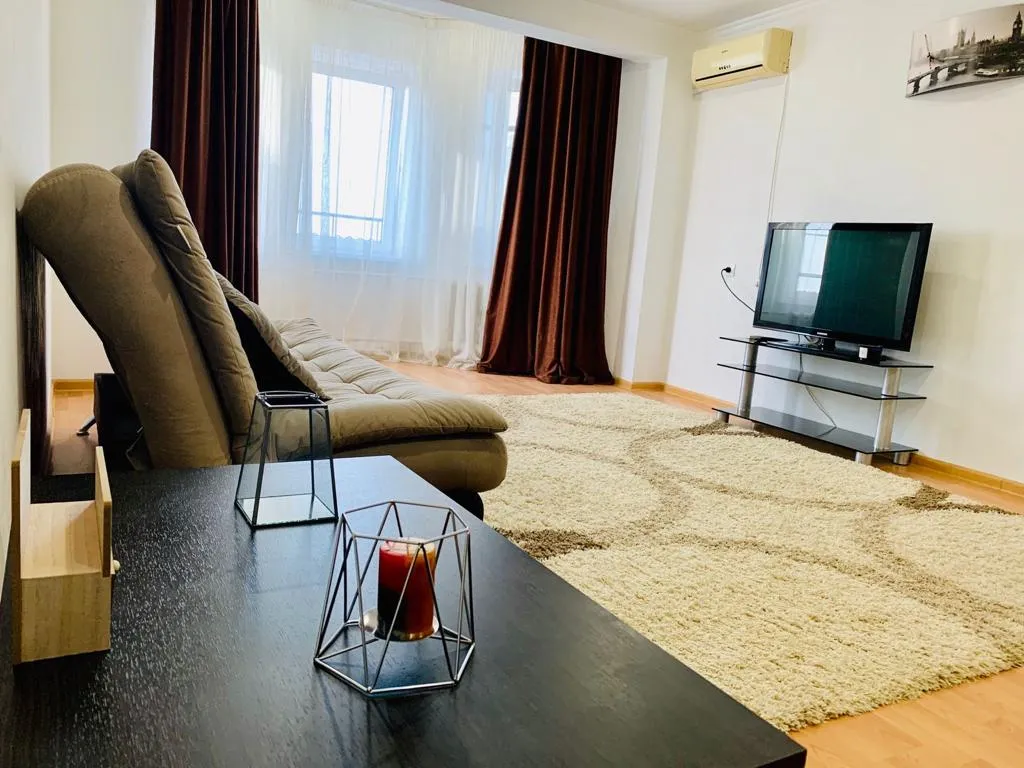 Квартира в самом центре нового города с видом на главную улицу