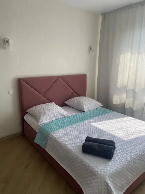 Уютная квартира в хорошем районе — аренда посуточно в Барнаул