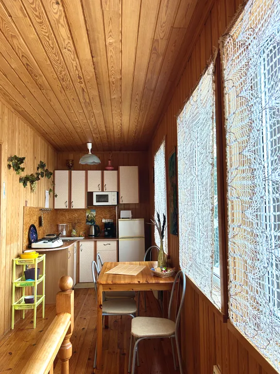 Большой коттедж с камином Гнездо