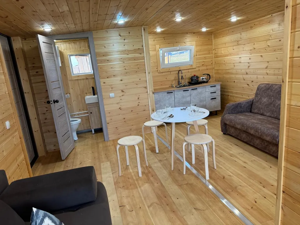 Пятиместный благоустроенный домик с видом на Байкал