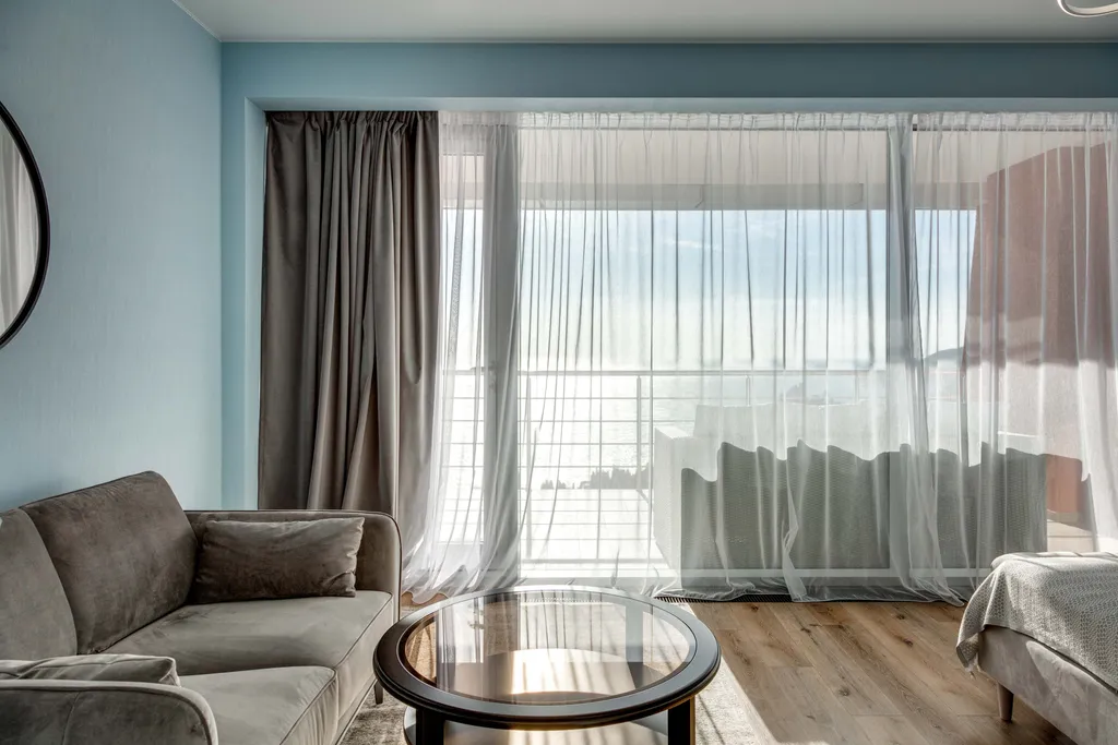 4 комнатная современная квартира с видом на море