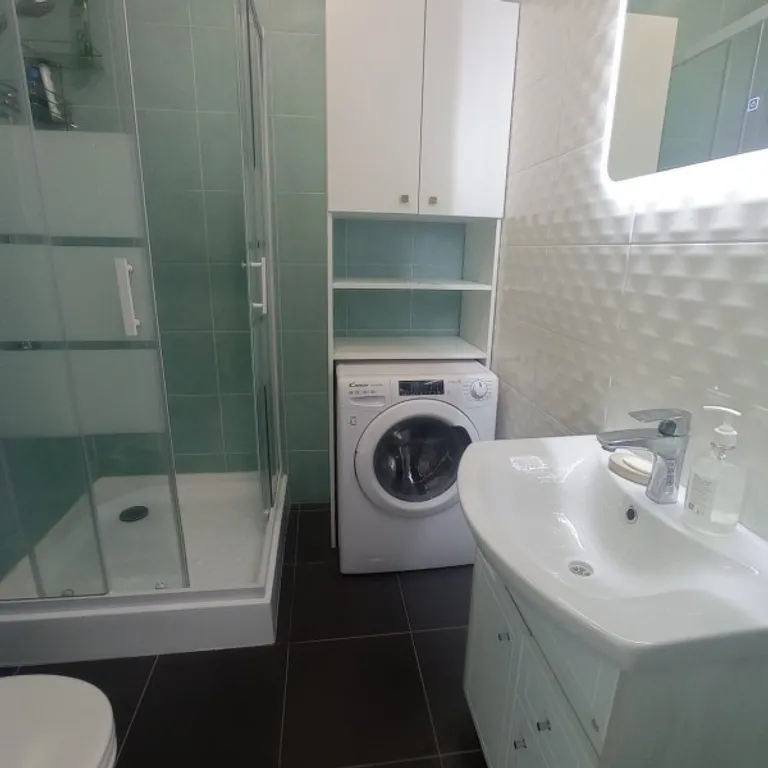 Светлая и уютная квартира рядом с морем