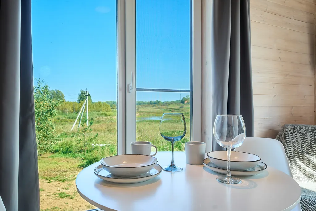 Дом с видом на пруд