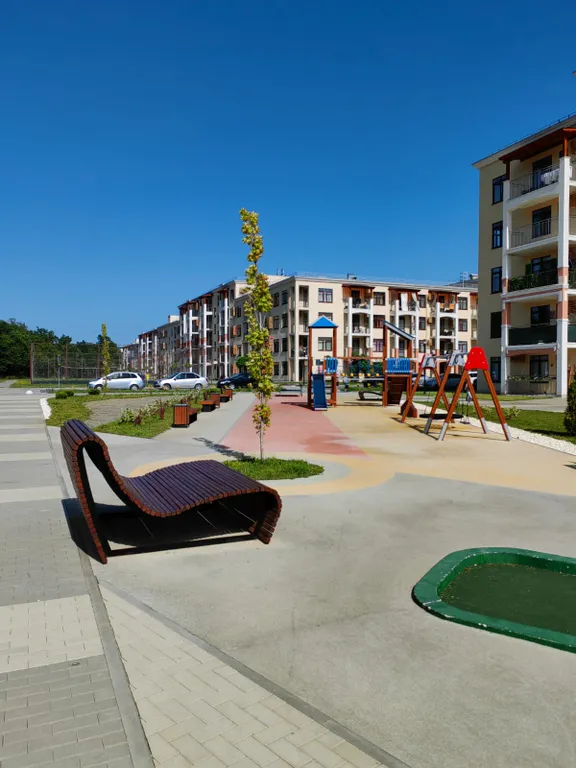 Просторная квартира с бассейном в ЖК Кипарис