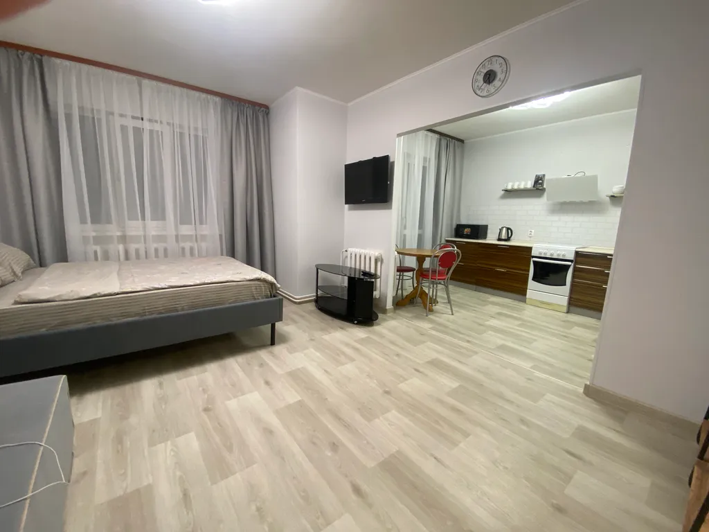 Квартира рядом с университетом и Галактикой