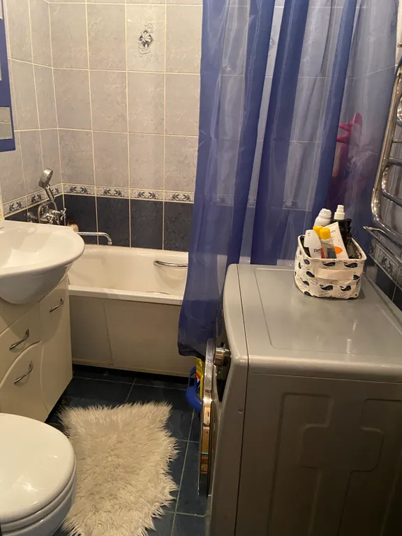 Двухкомнатная квартира рядом с красивым парком