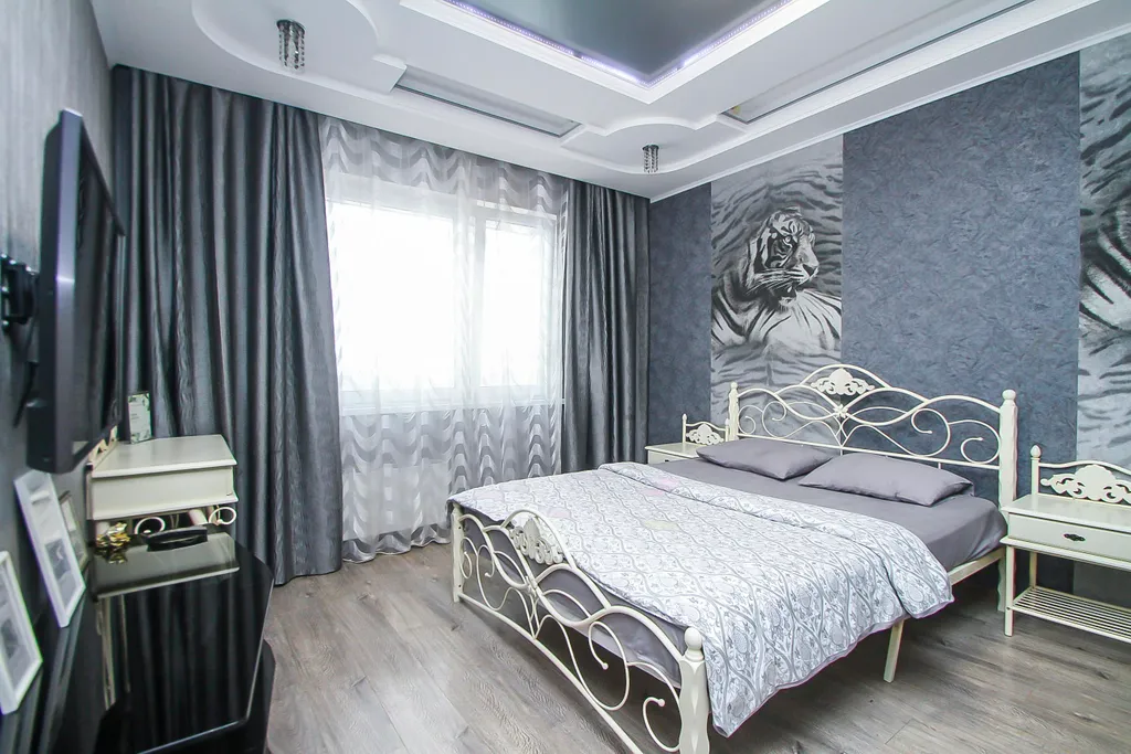 Современная однакомнатная квартира — аренда посуточно в Сургут