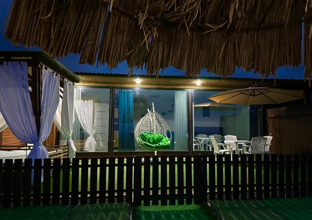 Домики у моря Дербент