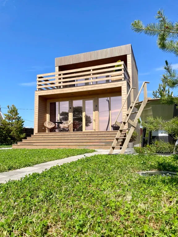 Уютный Cube House с видом на Волгу