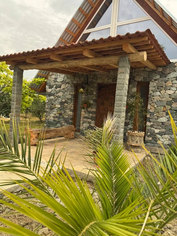 Каменный дом шале