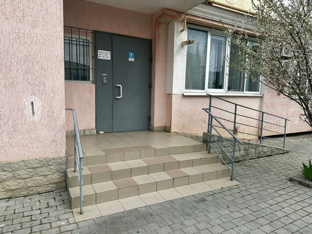 Рядом пляж парк Победы Херсонес не берем оплату за уборку