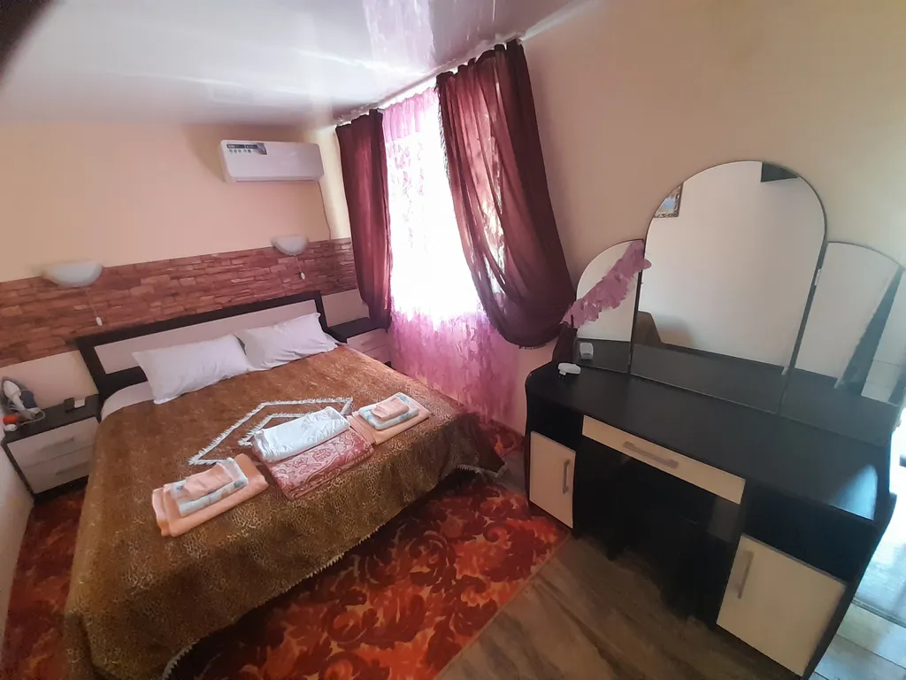 Коттедж Уютный домик с монгальной зоной до 3х гостей — аренда посуточно в Алупка