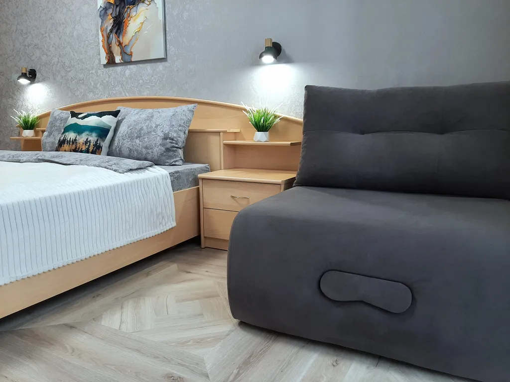 Большая квартира с отдельной кухней в тихом центре