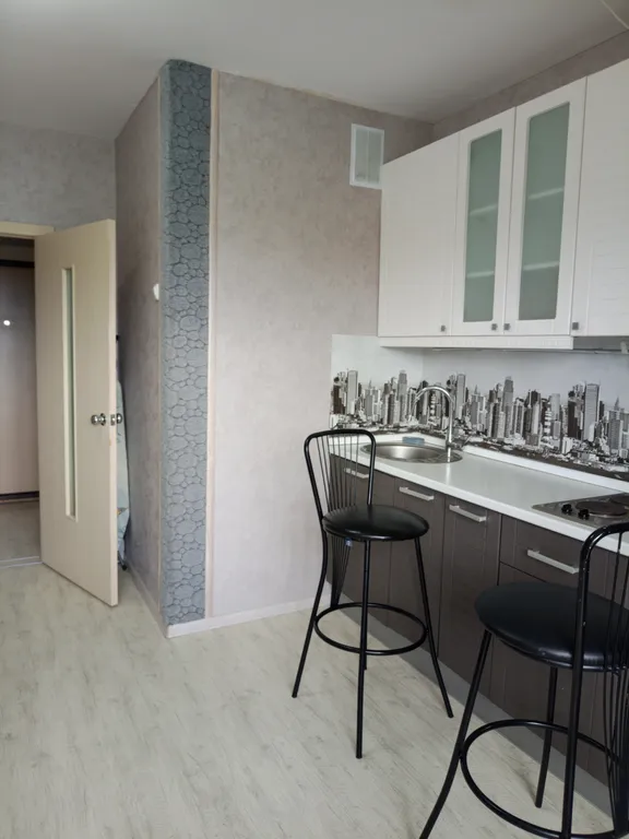 Студия у ледовой арены Трактор