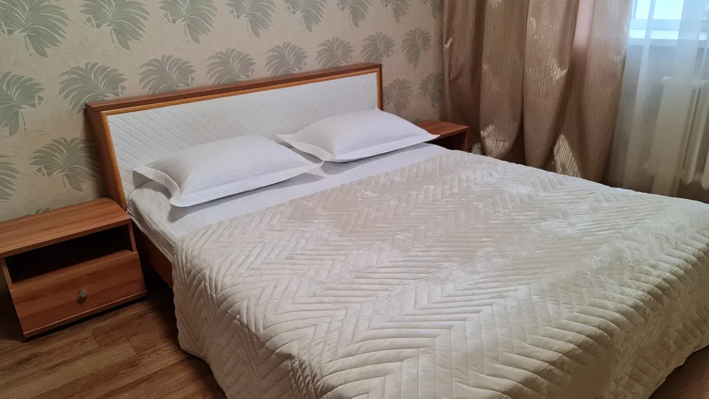 Просторная комфортабельная двухкомнатная квартира в многоэтажном доме — аренда посуточно в Ульяновск