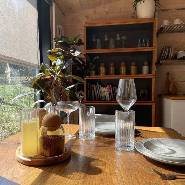 Коттедж Забудьте о городе, ваш лесной дом для тихого отдыха ждет вас — Истра