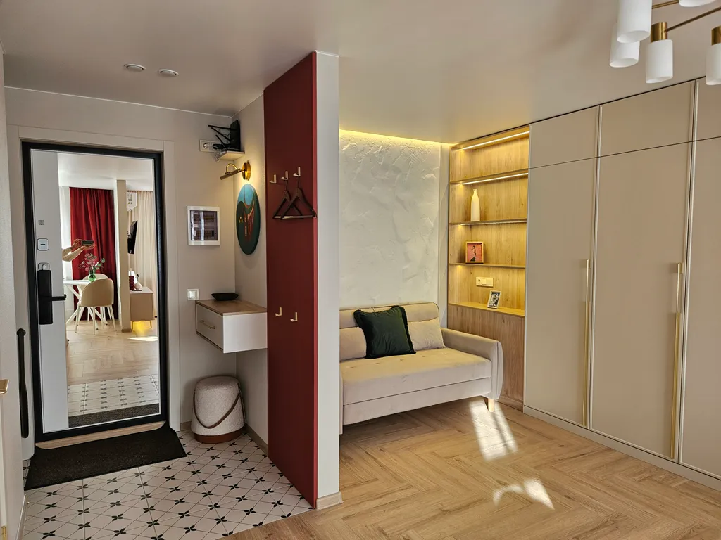 Элеганс в видом на Волгу и фонтаны, главная пешеходная улица