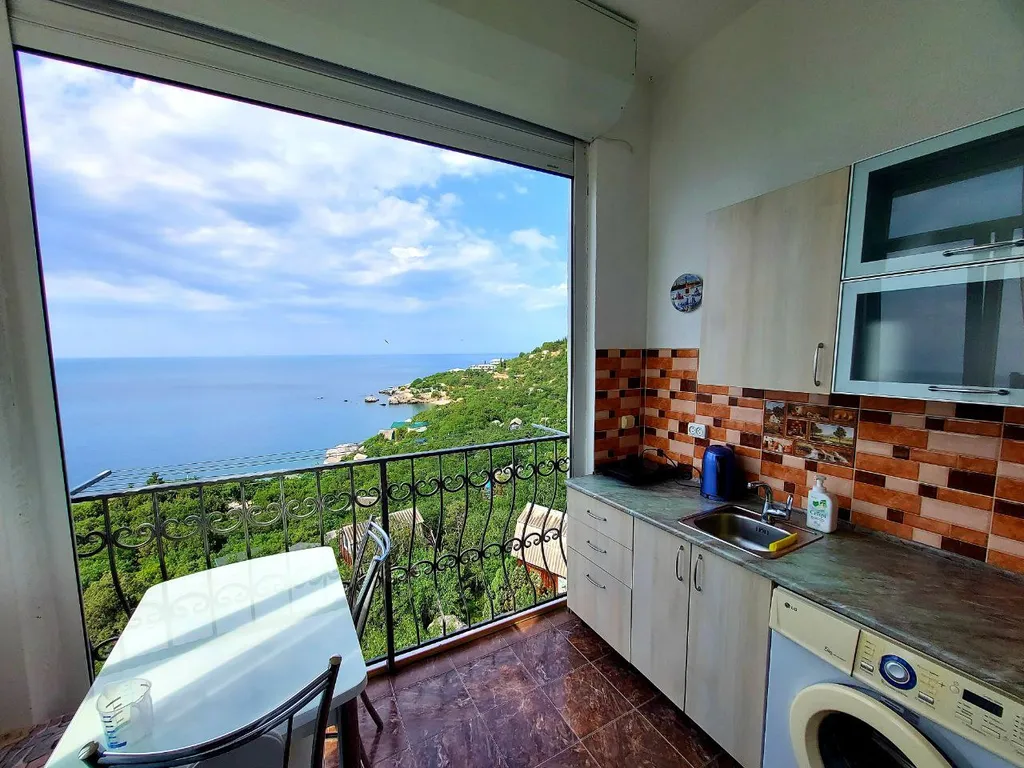 Ласпи - "Батилиман Лазурный, близко к пляжу, балкон с панорамным видом