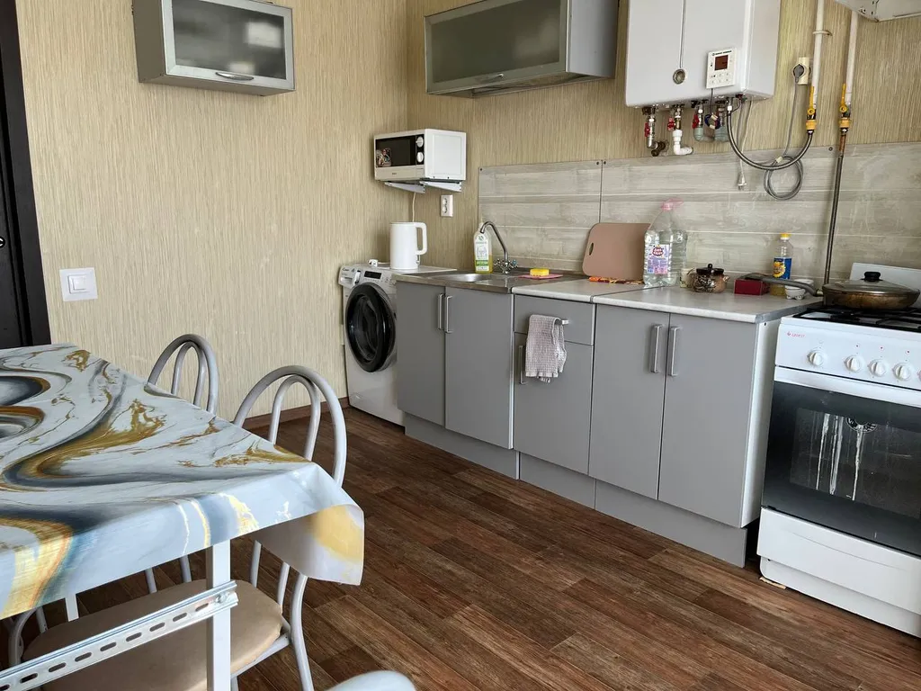 Квартира Двухкомнатная квартира возле Комсомольского парка — Динская