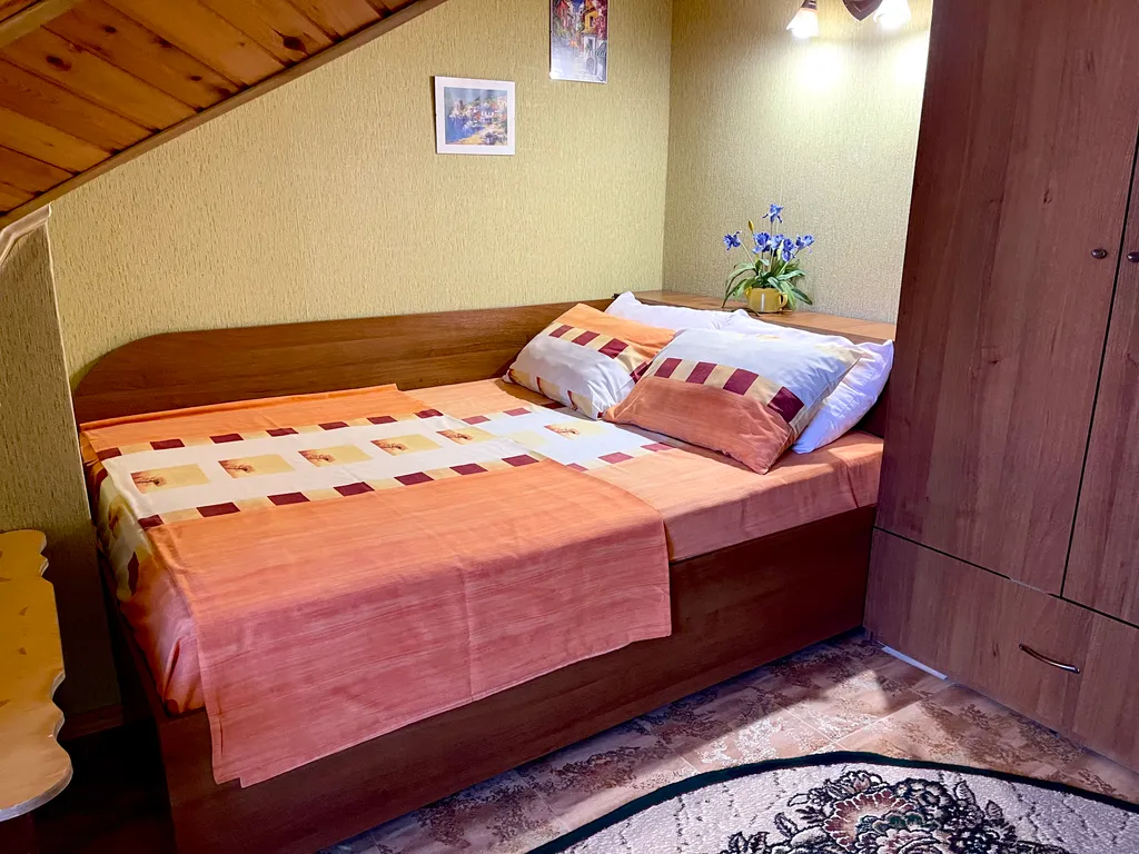 Квартира Мансарда четырёхместная с видом на горы — аренда посуточно в Коктебель