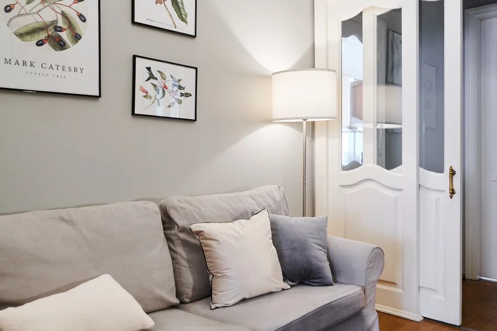 Двенадцать стульев на Тверской