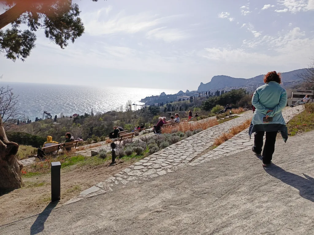 Дача с двориком и с кухней