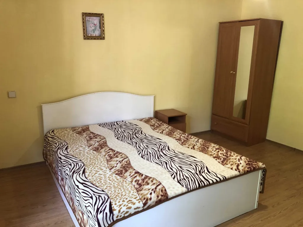 Квартира Номер с балконом во двор — аренда посуточно в Алушта