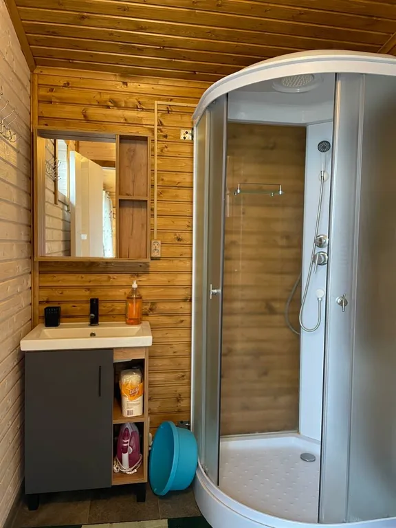 Коттедж Дом у озера — Ланино