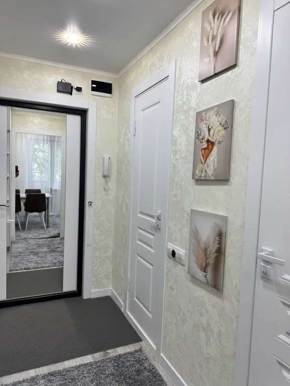 Комфортабельная квартира в центре города, 2-й этаж