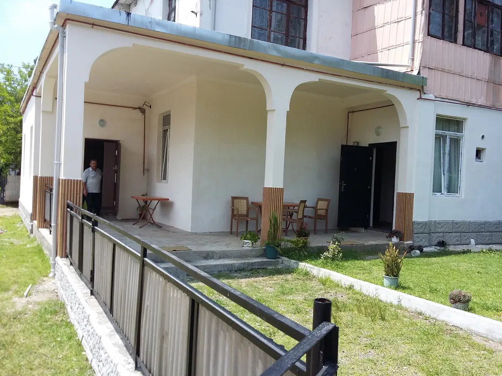 Квартира 2-комнатная Квартира — Батуми