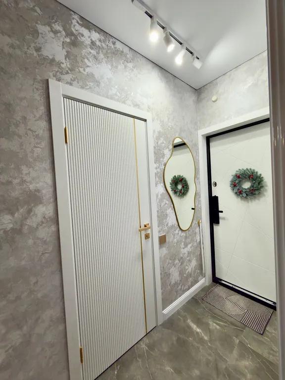 Квартира премиум-сегмента класса люкс, евро двушка