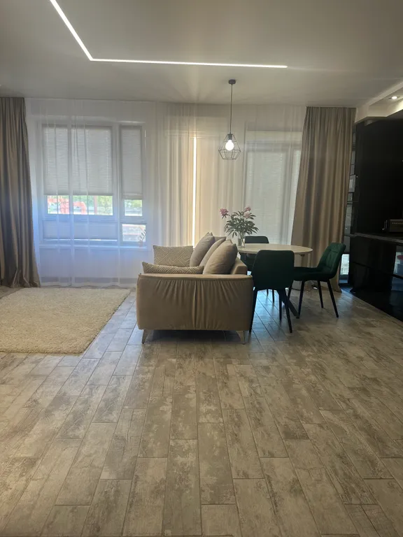 Уютная двухуровневая квартира у моря